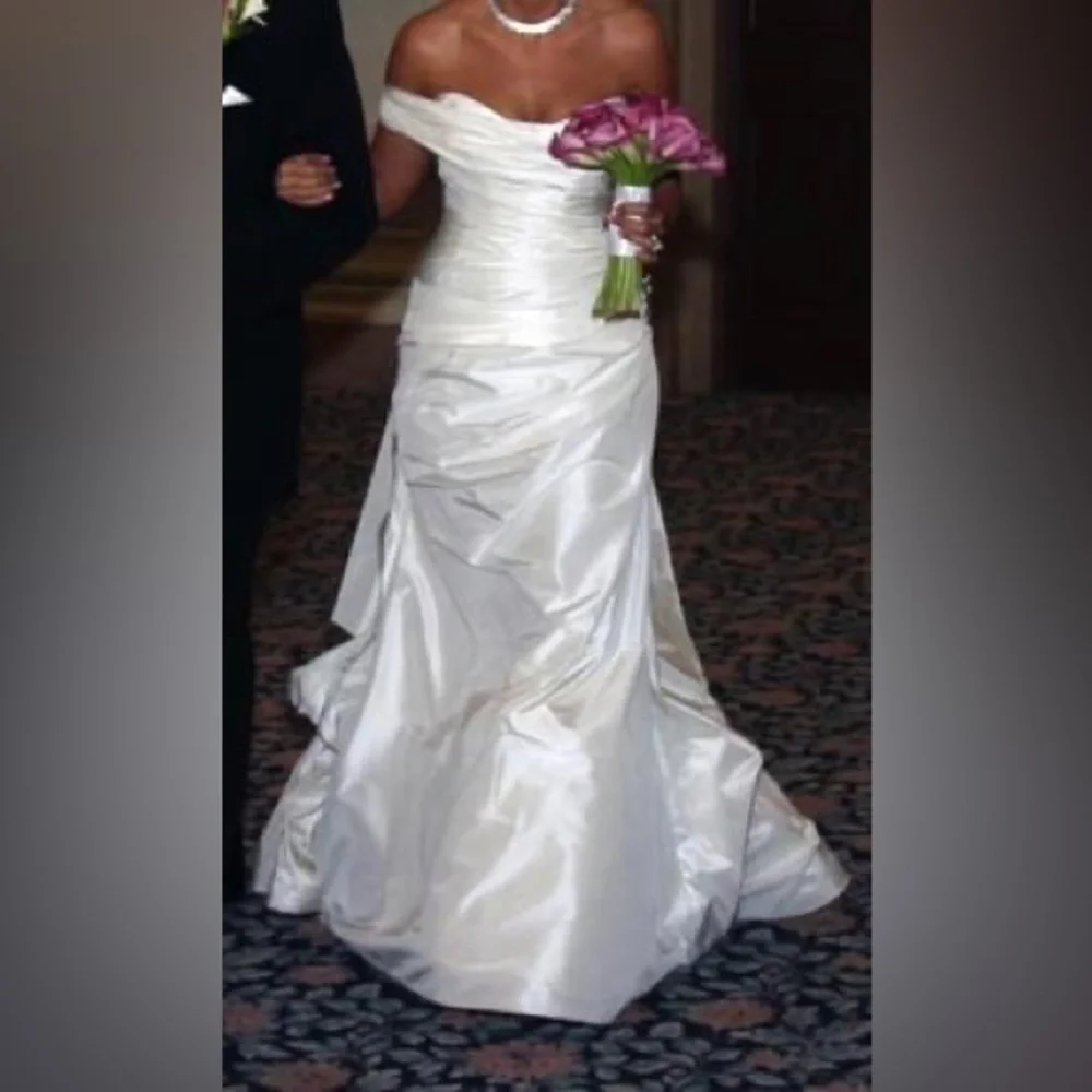Romona Keveza Wedding Bridal Dress - Picture 2 of 9